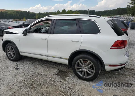 2016 Volkswagen Touareg Sport from USA, damaged, VIN WVGEF9BP7GD011014